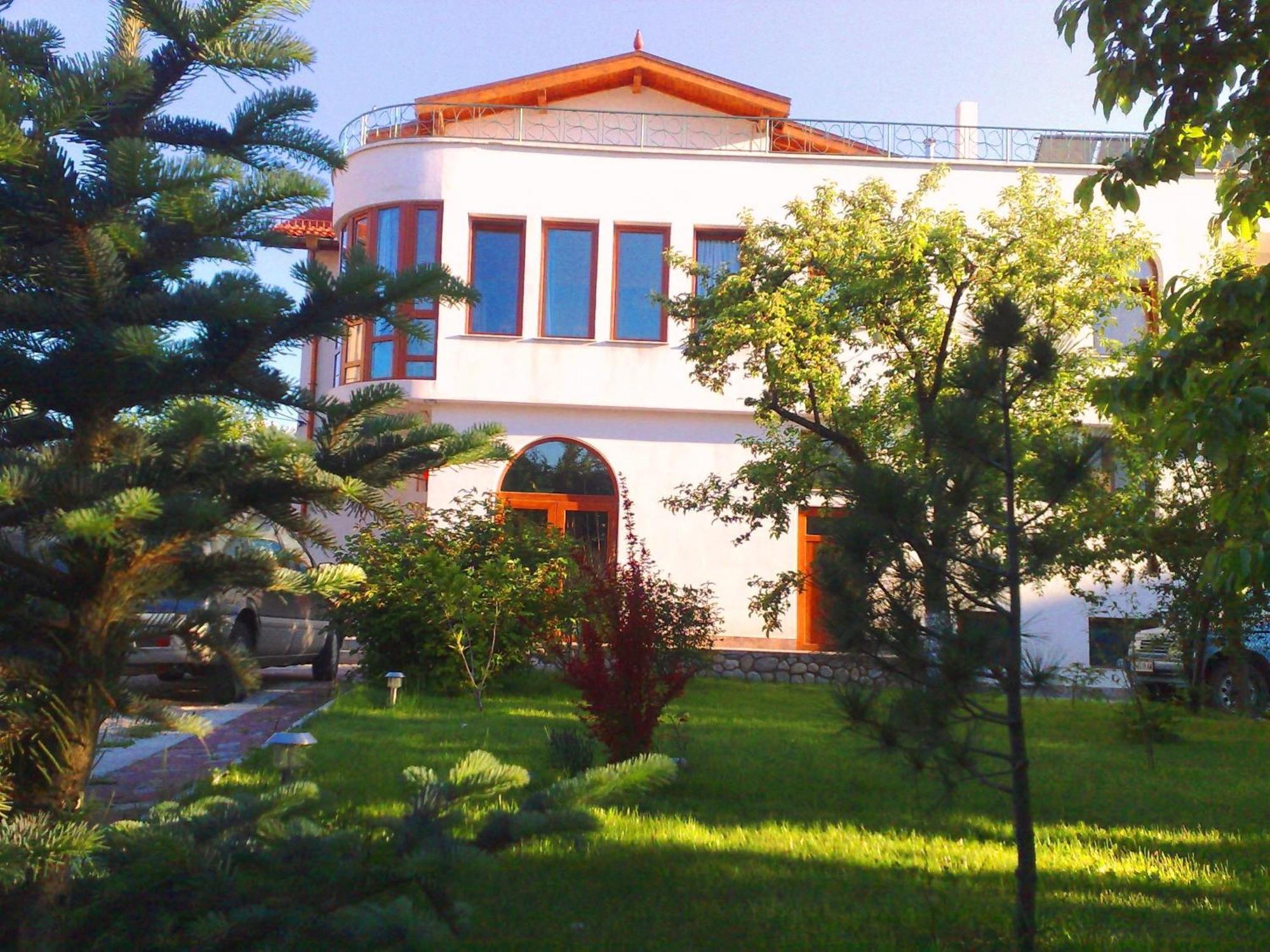 Family Hotel Sonata Samokov Exteriér fotografie